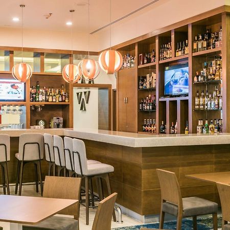 Hampton Inn & Suites By Hilton Salamanca Bajio Eksteriør billede