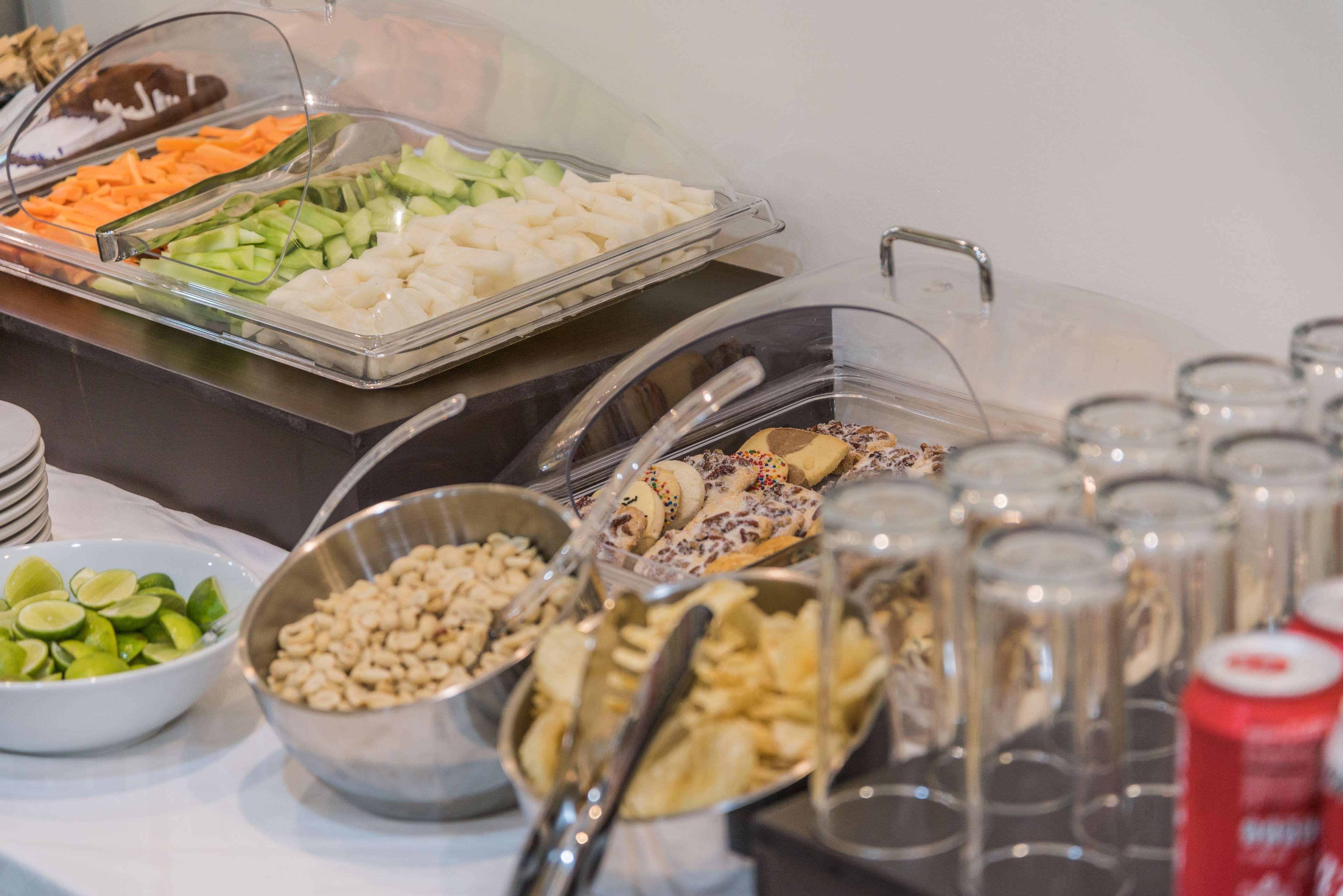 Hampton Inn & Suites By Hilton Salamanca Bajio Eksteriør billede
