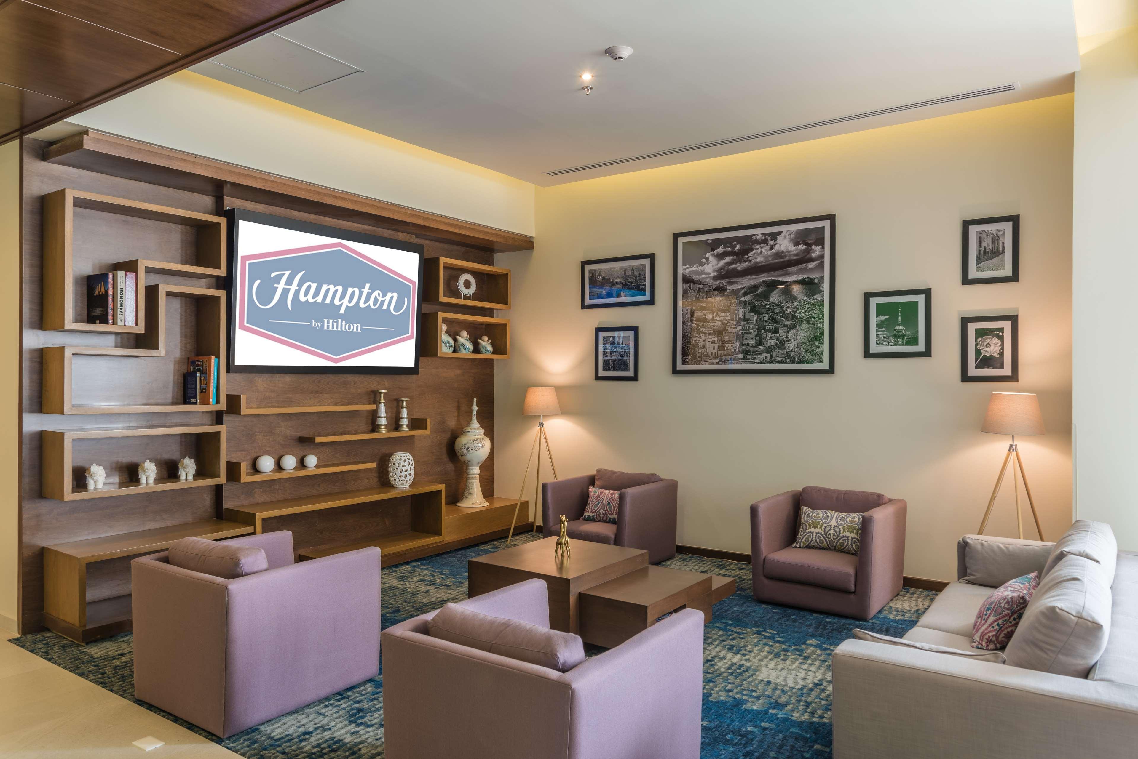 Hampton Inn & Suites By Hilton Salamanca Bajio Eksteriør billede