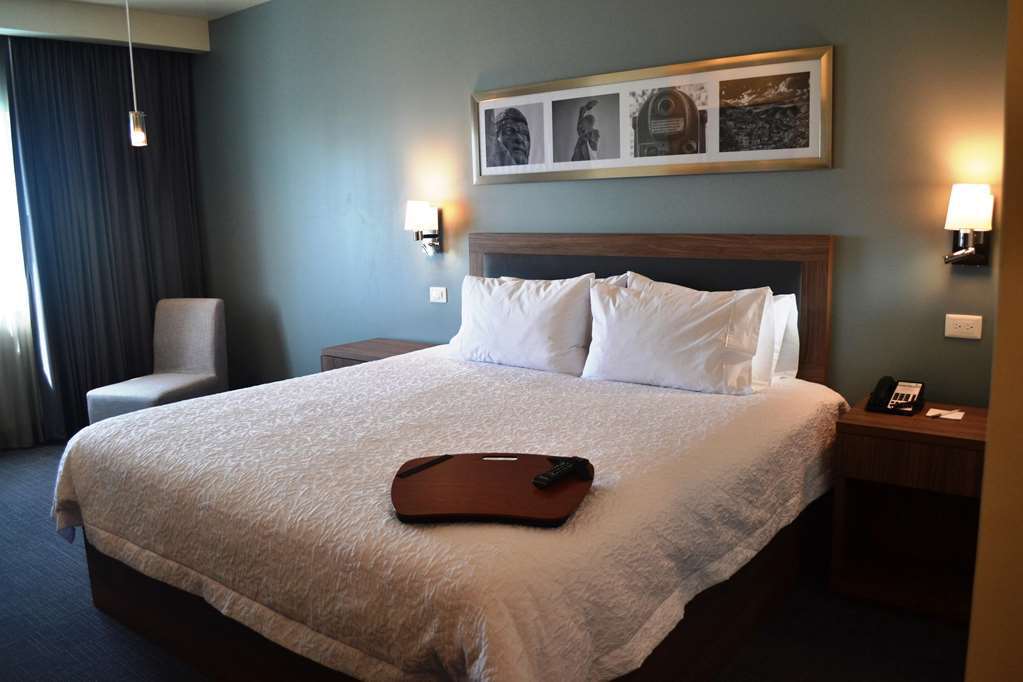 Hampton Inn & Suites By Hilton Salamanca Bajio Værelse billede